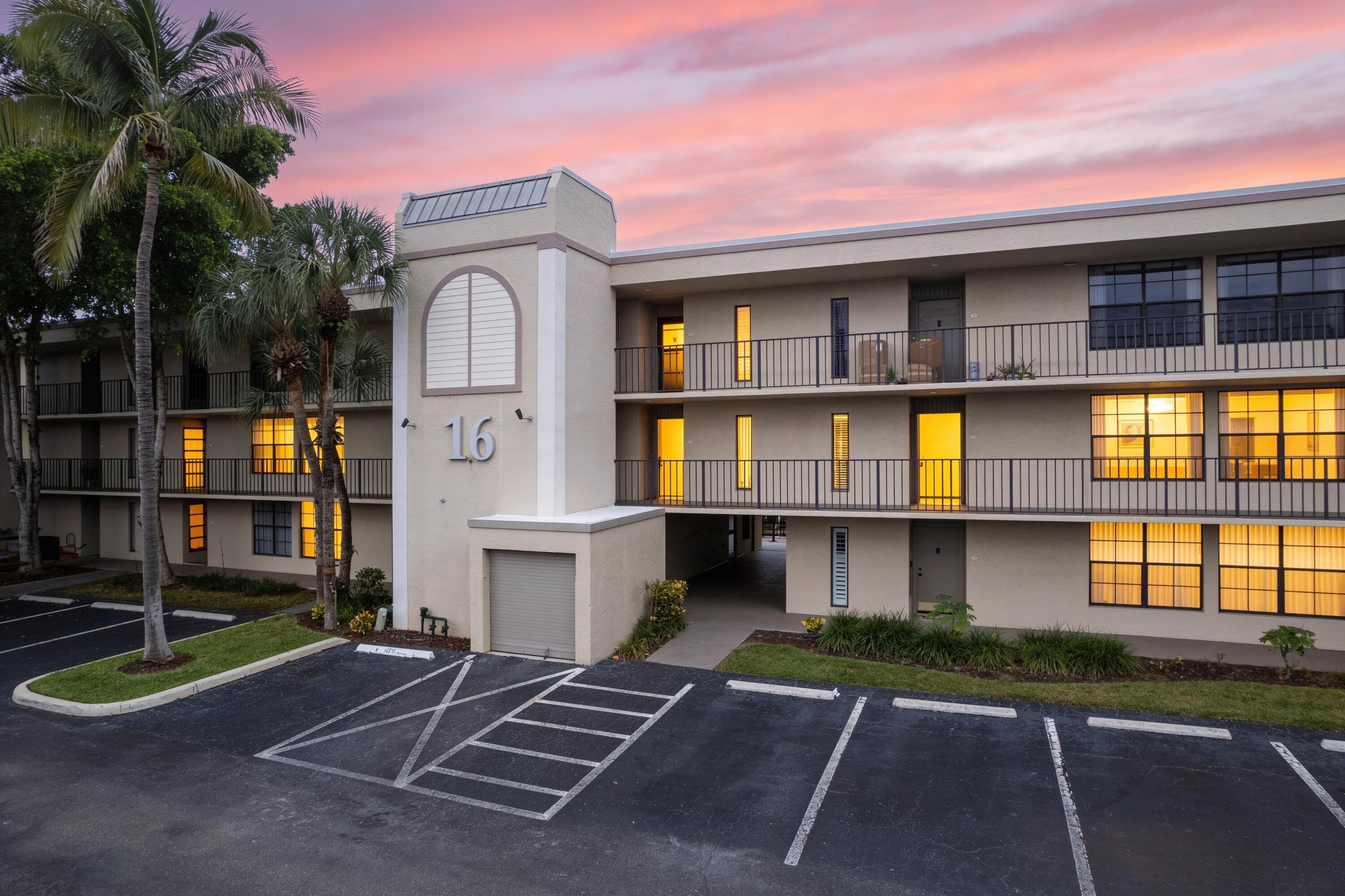 16 Royal Palm Way, Unit 2050 Boca Raton, FL 33432 - Photo 22 of 39 Twilights
