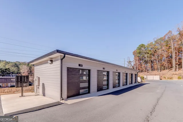 $2,400 | 93 Chateau Drive Southeast, Rome, GA 30161