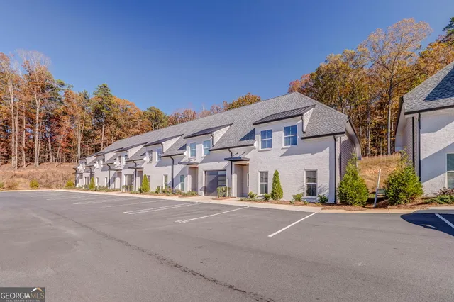 $2,400 | 93 Chateau Drive Southeast, Rome, GA 30161