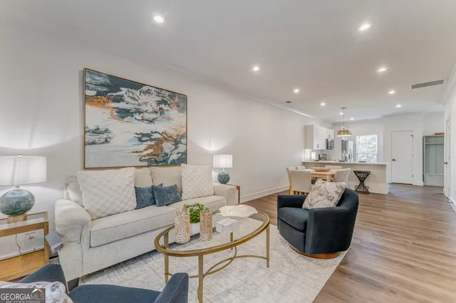 $2,400 | 93 Chateau Drive Southeast, Rome, GA 30161