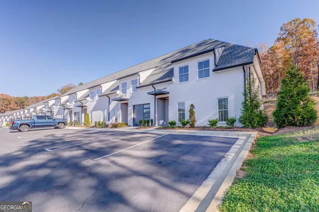 $2,400 | 93 Chateau Drive Southeast, Rome, GA 30161