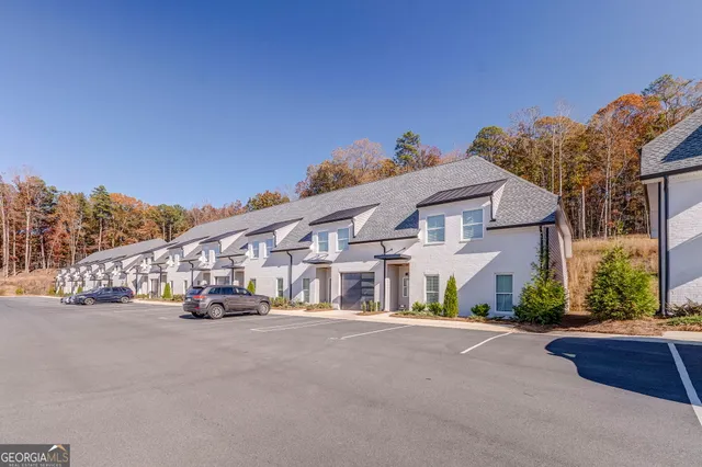 $2,400 | 93 Chateau Drive Southeast, Rome, GA 30161