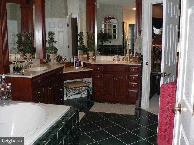 1249 Pine Hill Road Lititz, PA 17543 - Photo 9 of 23