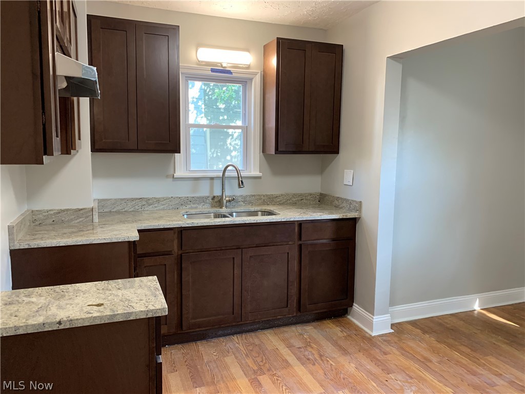 3390 Sylvanhurst Road Cleveland Heights, OH 44112 - Photo 4 of 16