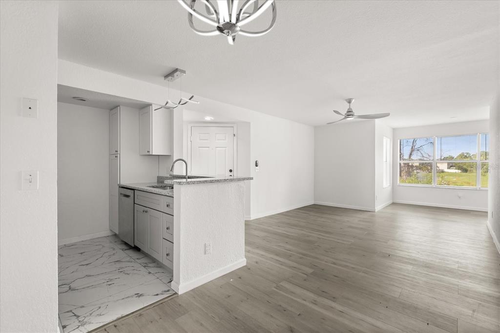 5168 Conroy Road, Unit 25 Orlando, FL 32811 - Photo 4 of 26