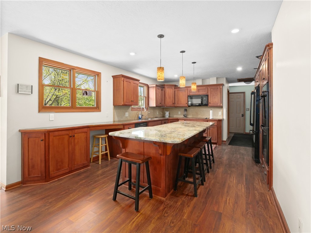 2850 West Bath Road Akron, OH 44333 - Photo 16 of 35 Kitchen