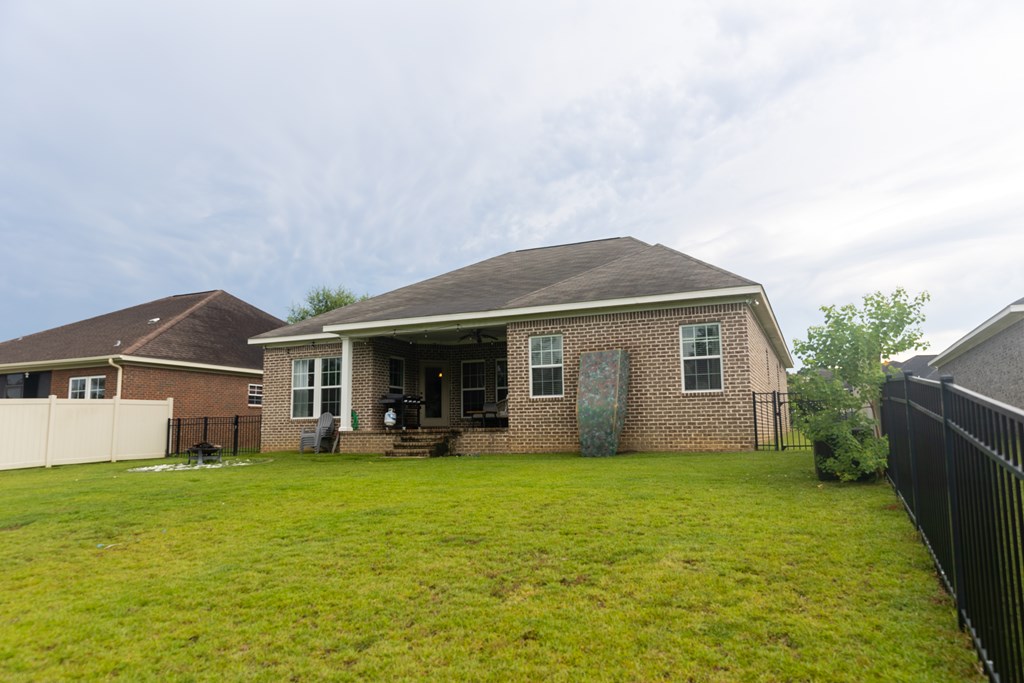 405 Pepperridge Road Dothan, AL 36301 - Photo 5 of 36