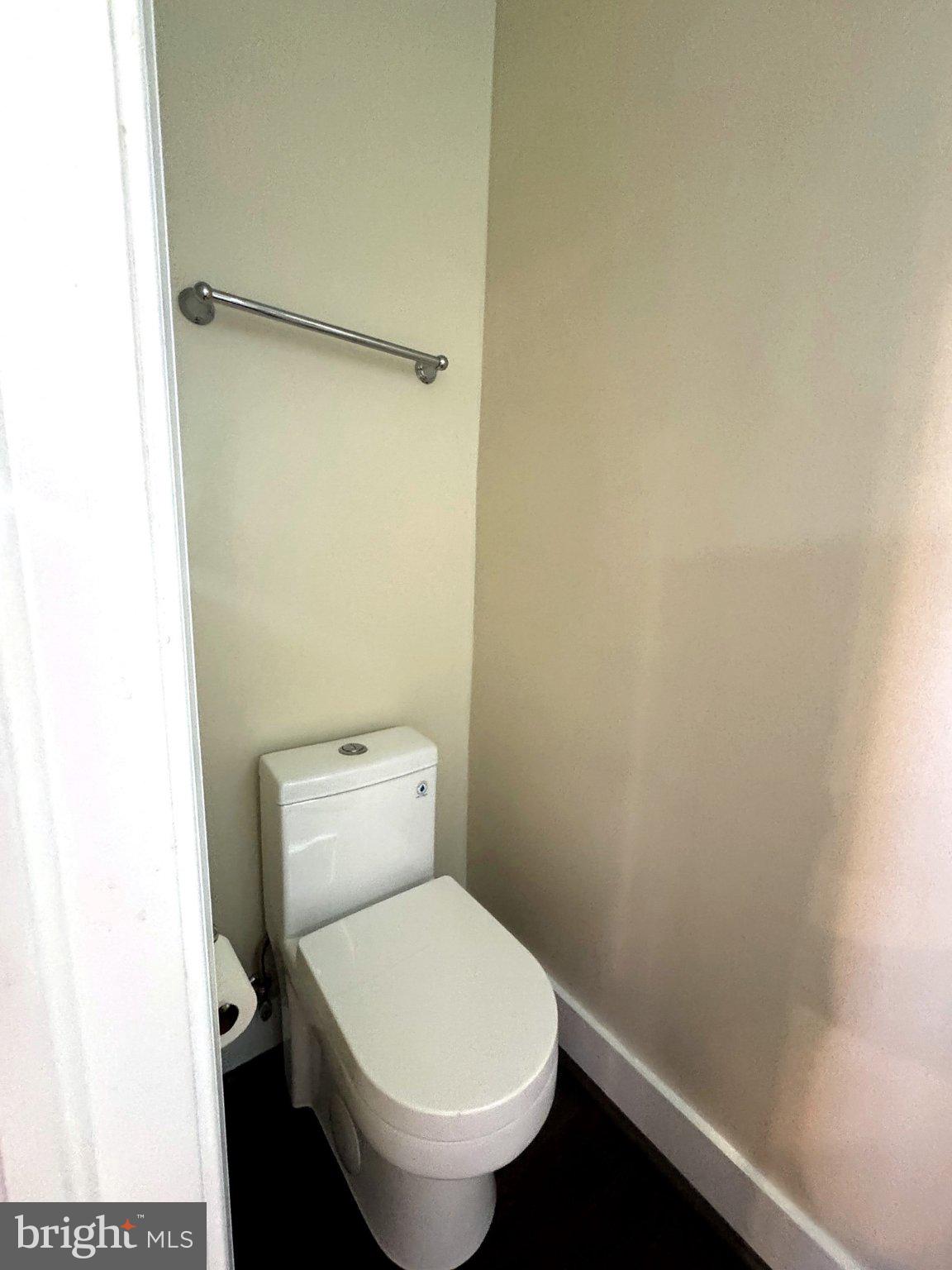 625 Park Road Northwest Washington, DC 20010 - Photo 11 of 22 Modern minimalist bathroom design.