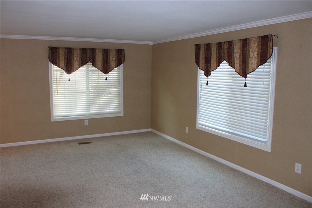1063 Coal Creek Road Longview, WA 98632 - Photo 11 of 19
