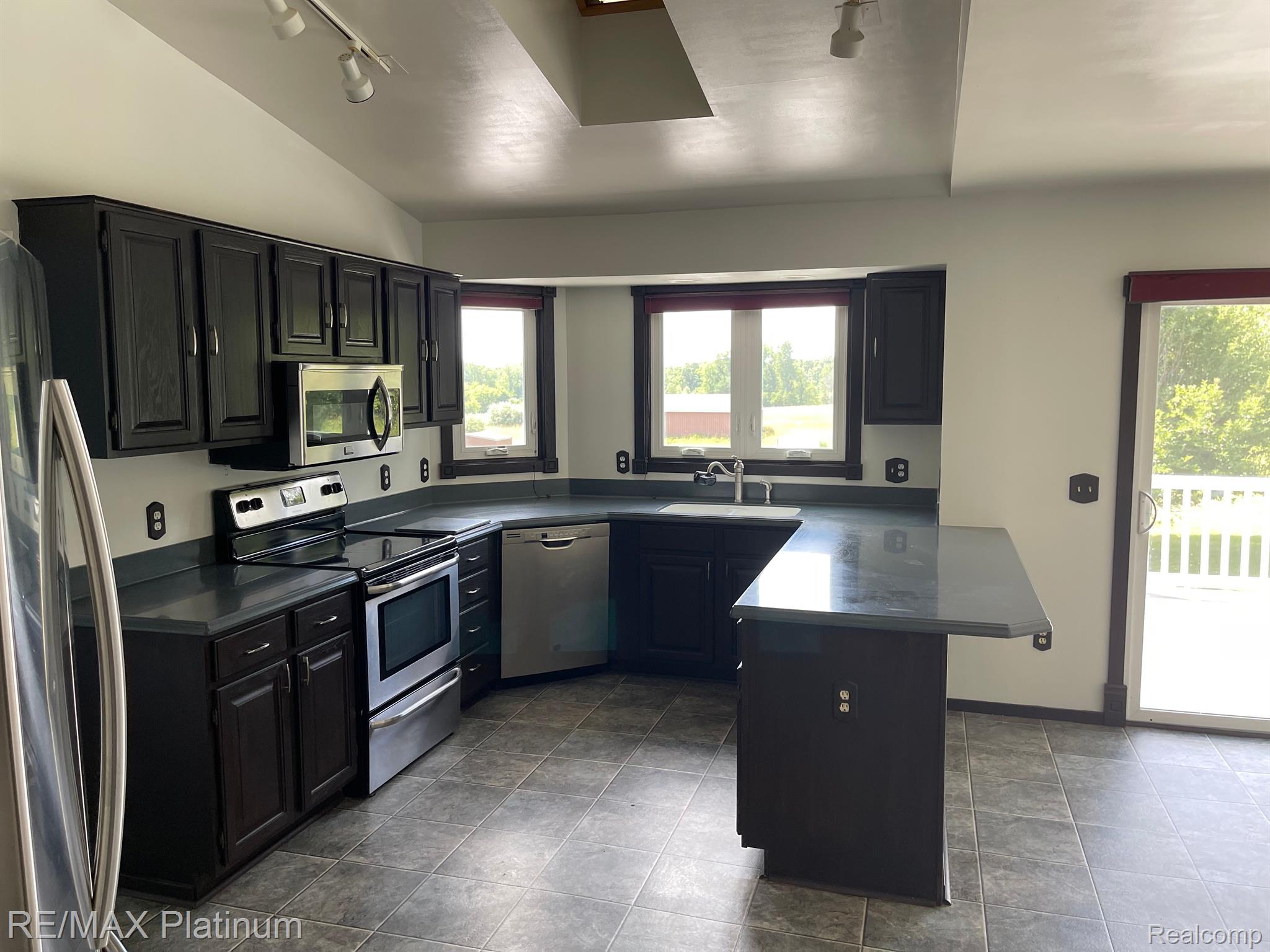 1924 East Beard Road Perry, MI 48872 - Photo 14 of 31 Gallery Image 14