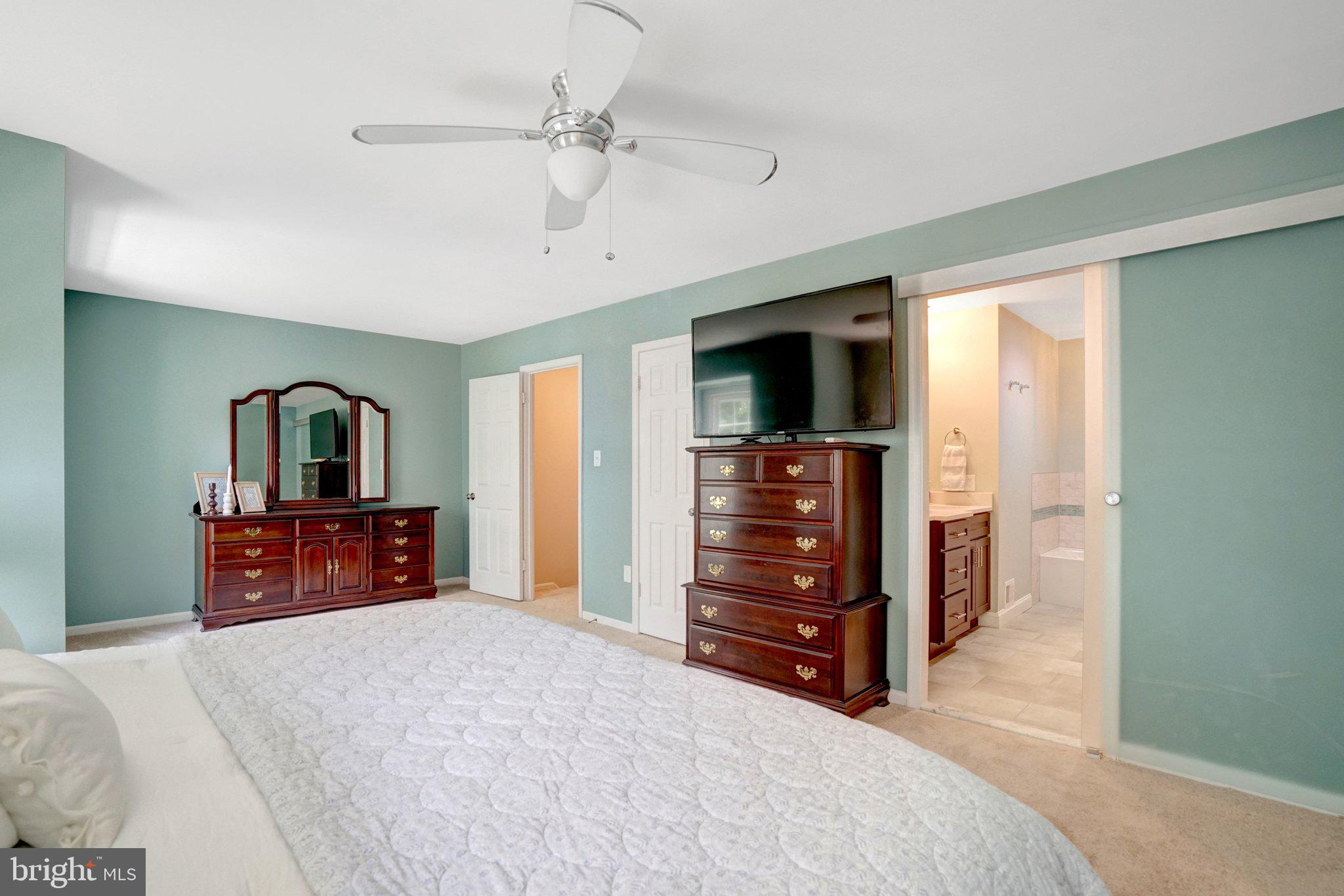 7838 Ashley Glen Road Annandale, VA 22003 - Photo 28 of 77 Primary bedroom w walk in closet & spa like bath