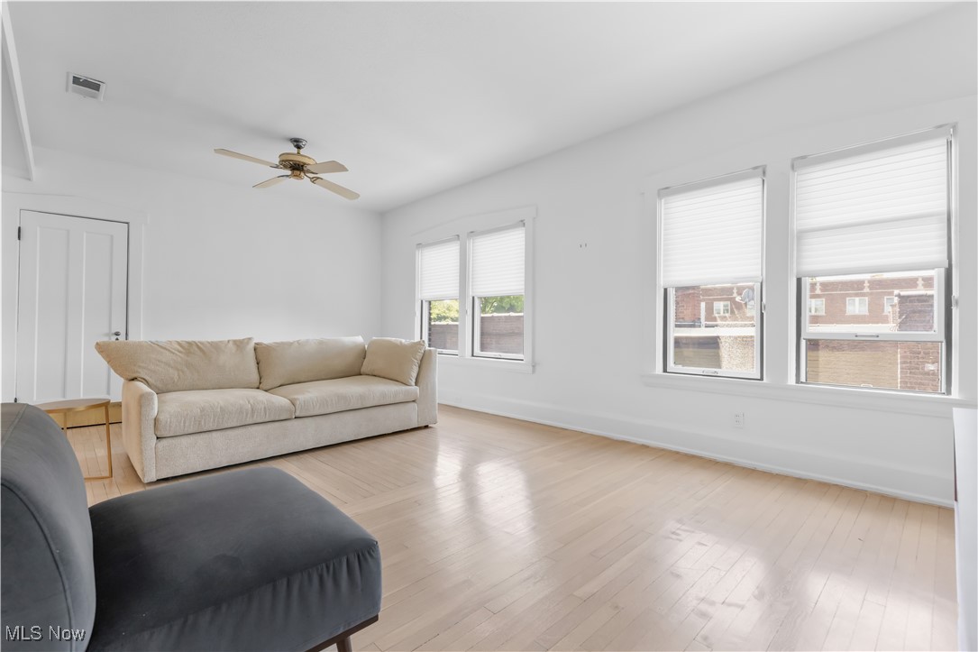 2472 Overlook Road, Unit 11 Cleveland, OH 44106 - Photo 12 of 35