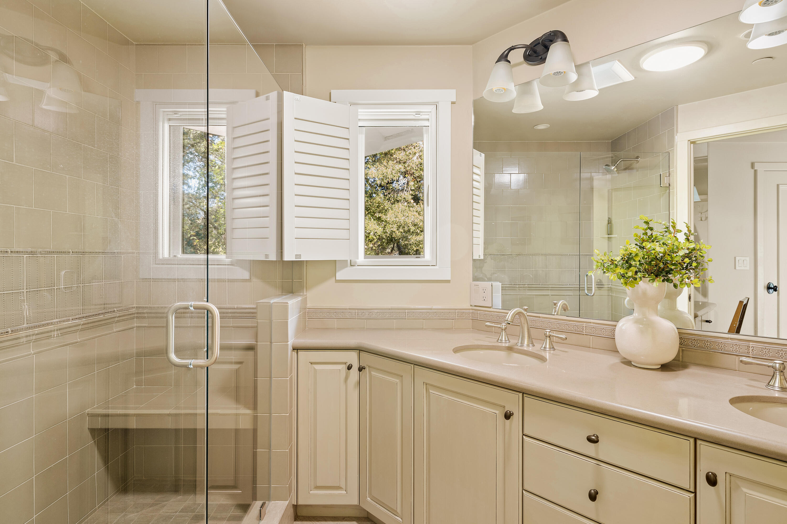 813 Country Club Road Ojai, CA 93023 - Photo 13 of 31 Primary En-suite Bathroom