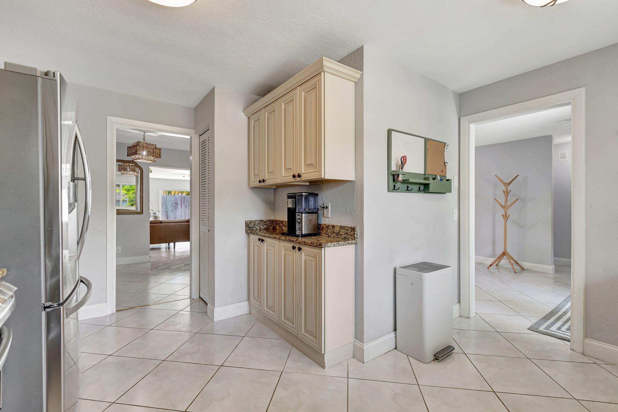1289 Southwest 7th Street Boca Raton, FL 33486 - Photo 11 of 51 33-web-or-mls-DSC_1877