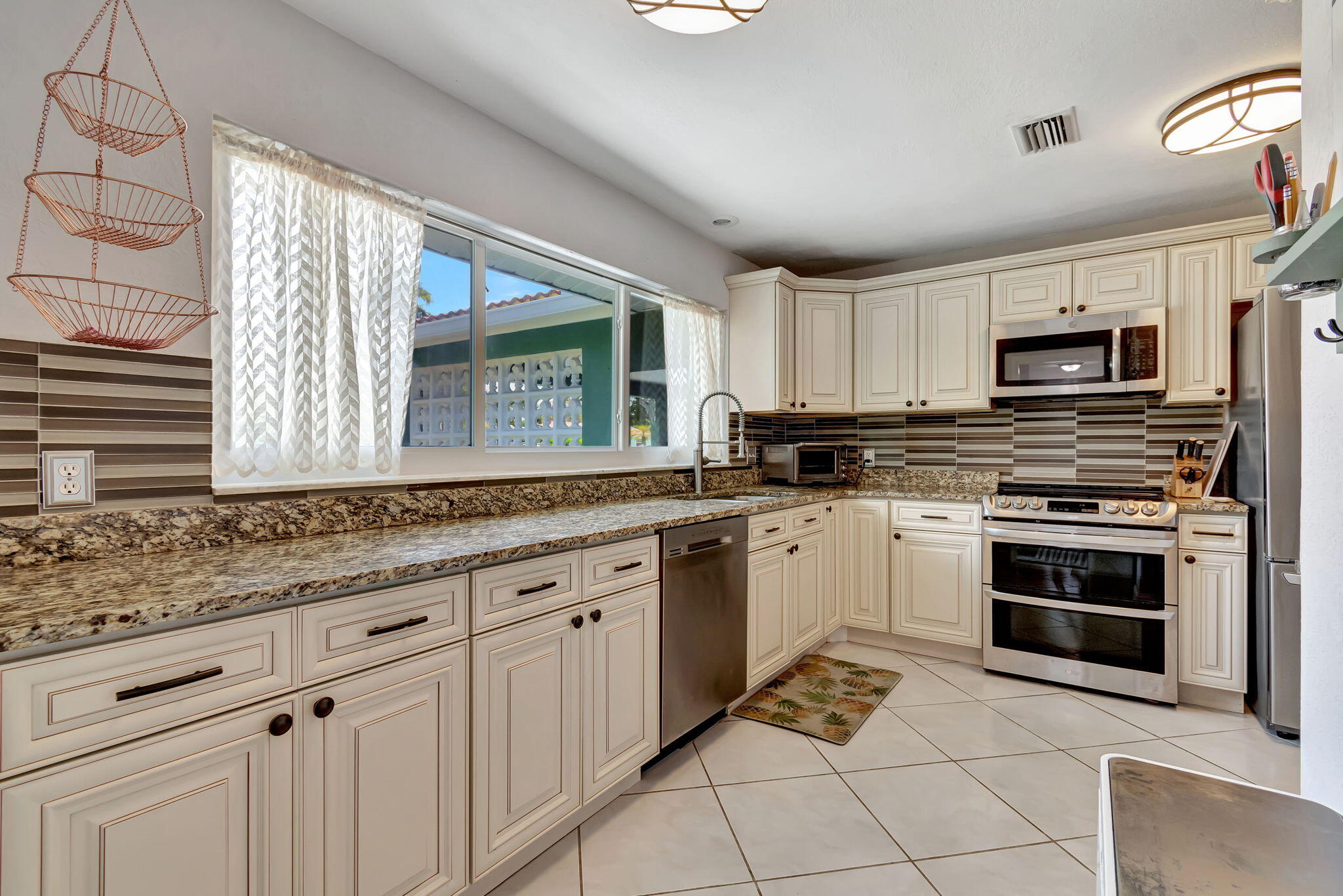 1289 Southwest 7th Street Boca Raton, FL 33486 - Photo 14 of 51 30-web-or-mls-DSC_1862