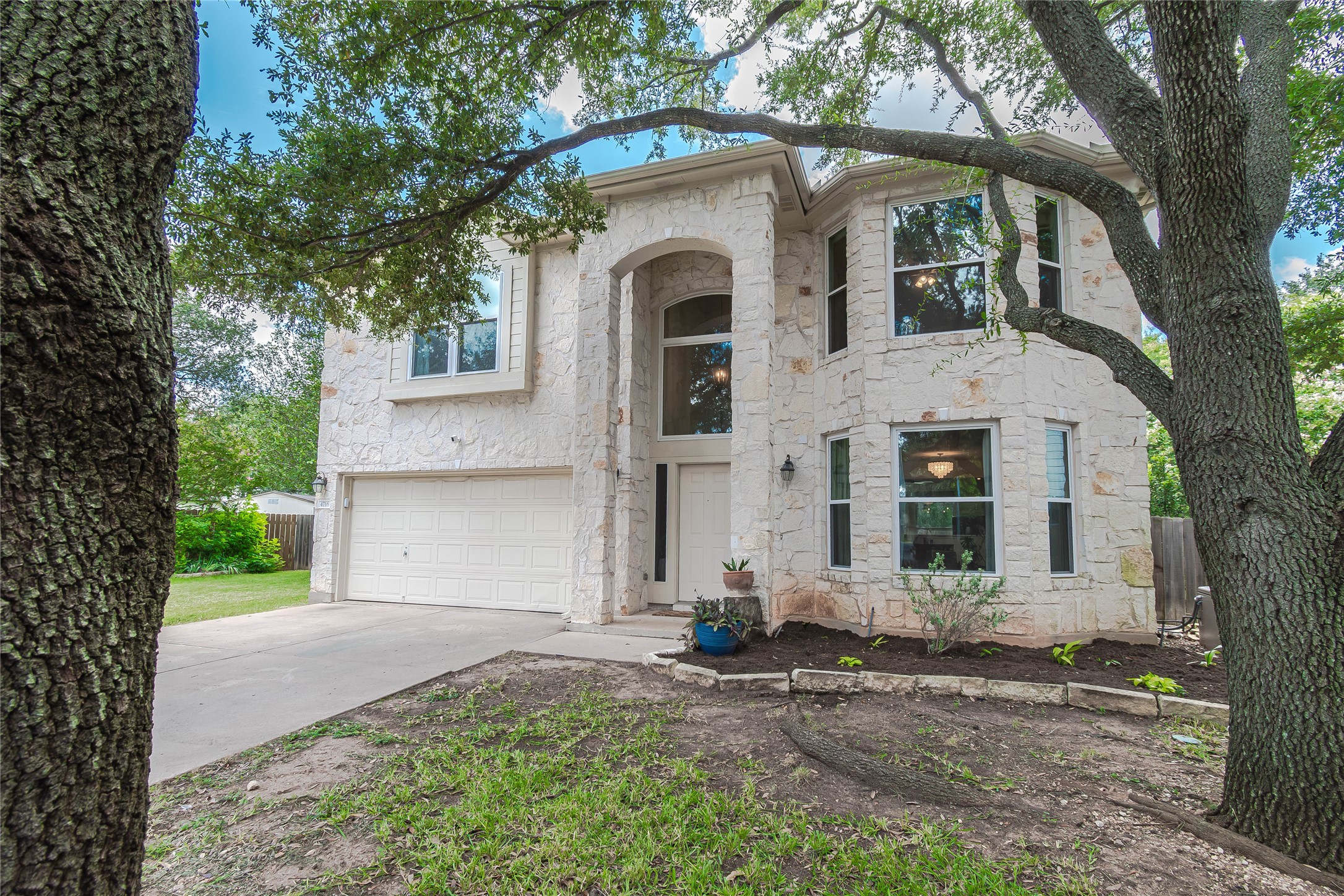 4716 Cockrell Court Austin, TX 78749 - Photo 2 of 40