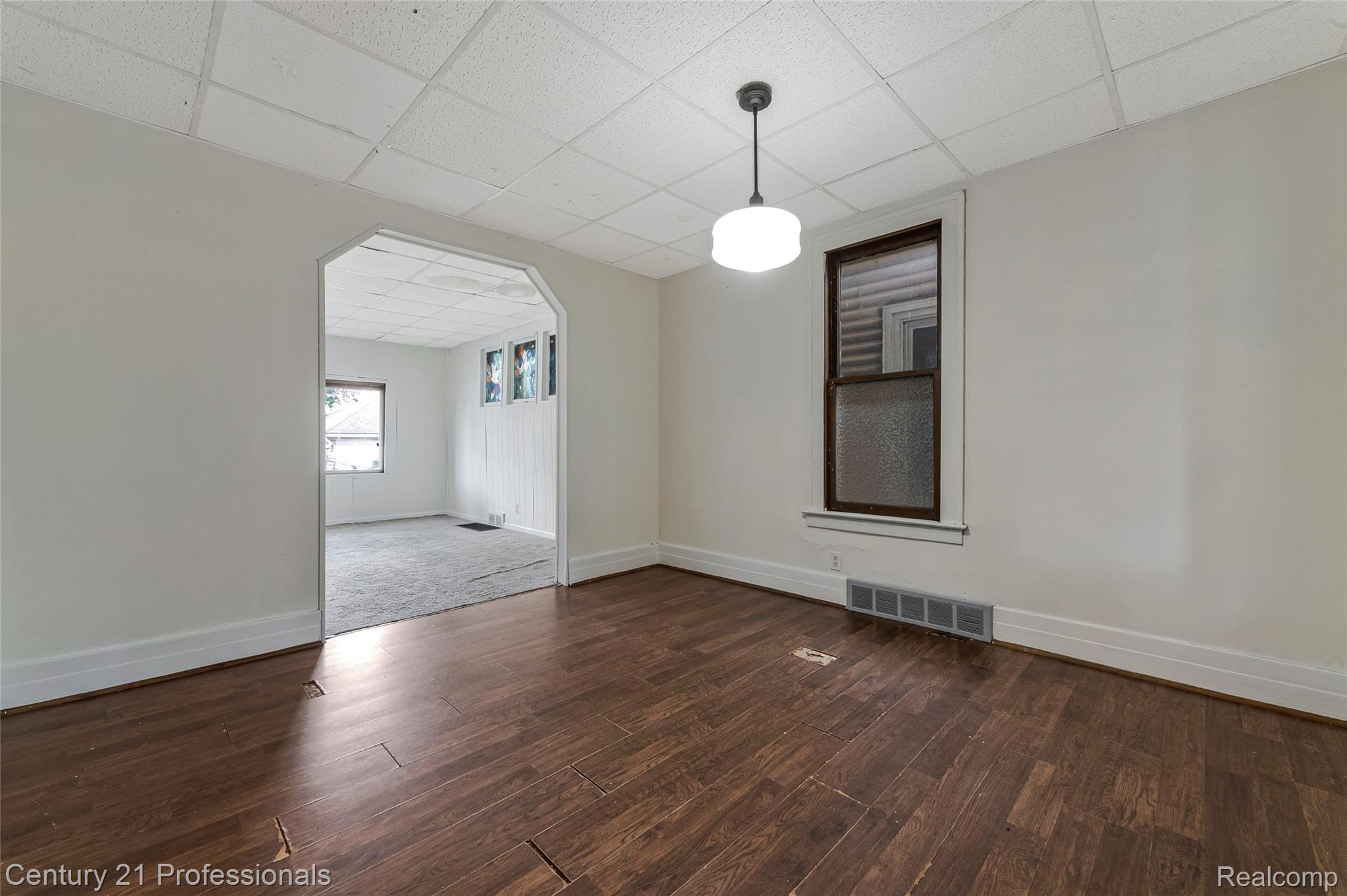 238 Richter Street River Rouge, MI 48218 - Photo 10 of 33 6.jpg