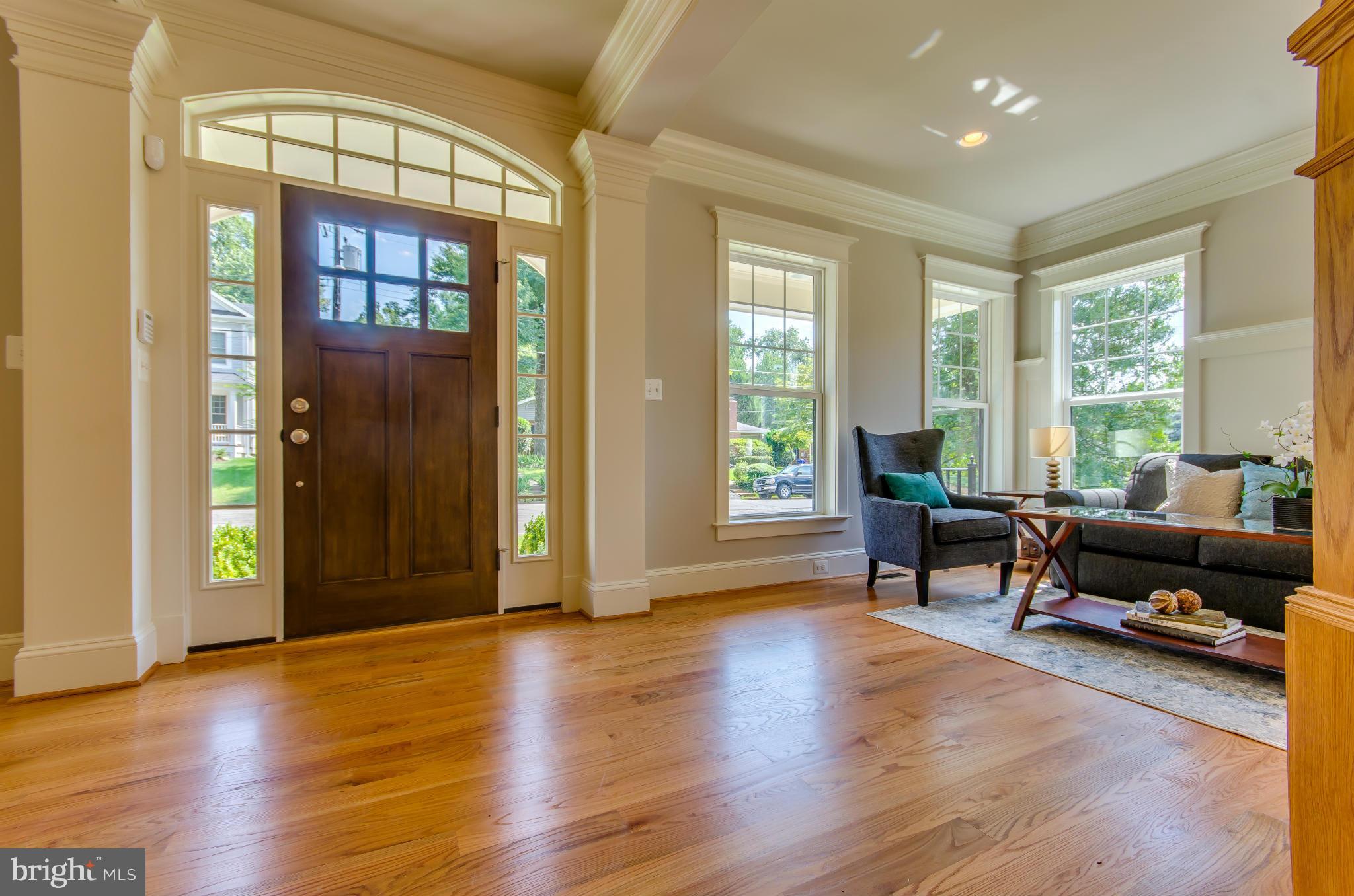 4833 33rd Road North Arlington, VA 22207 - Photo 3 of 30 Interior (General)