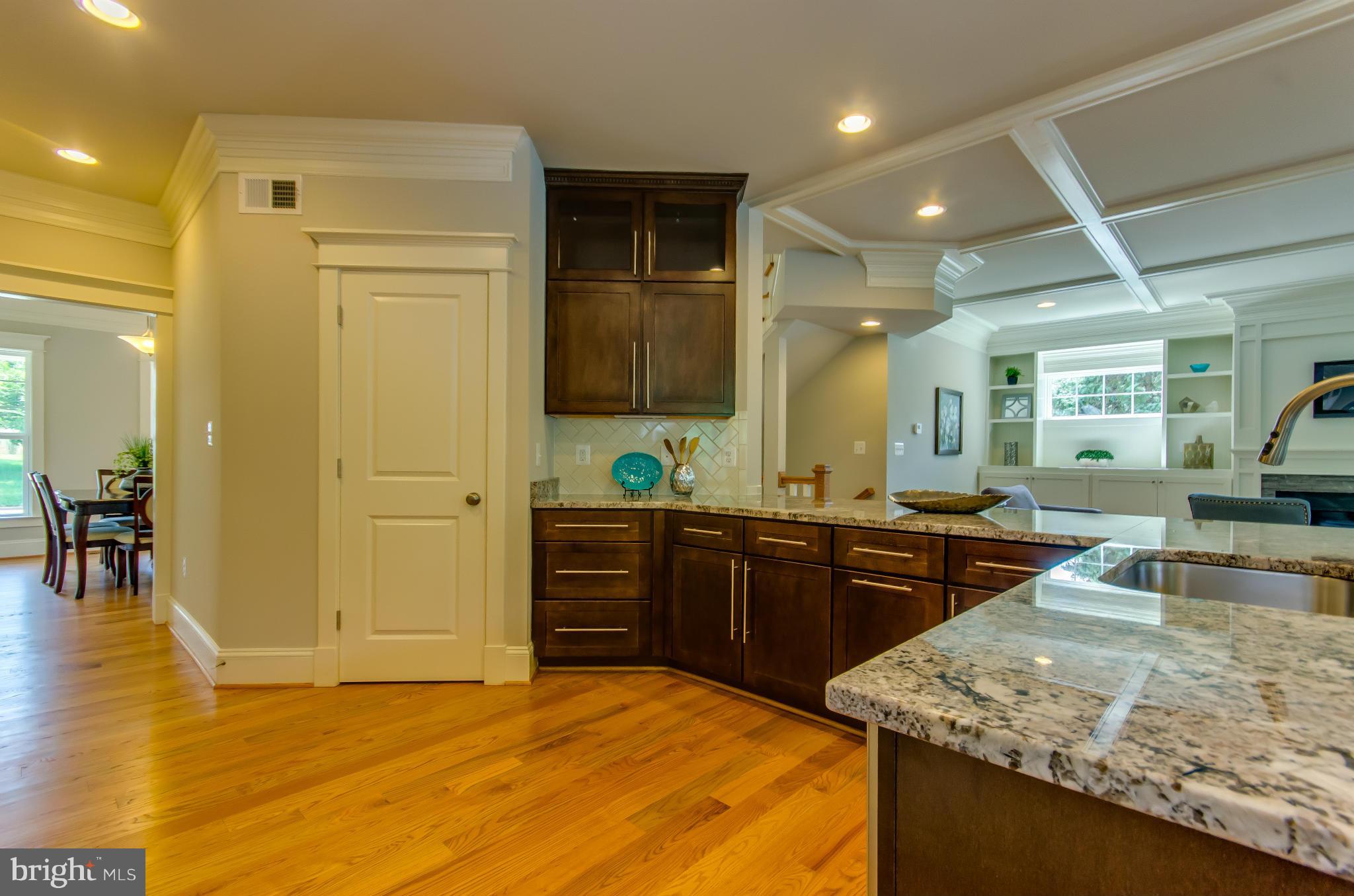 4833 33rd Road North Arlington, VA 22207 - Photo 8 of 30 Interior (General)