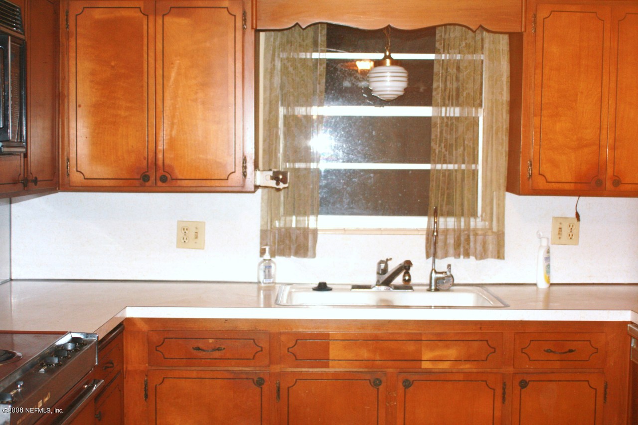 8547 Vermanth Road Jacksonville, FL 32211 - Photo 8 of 19 KITCHEN