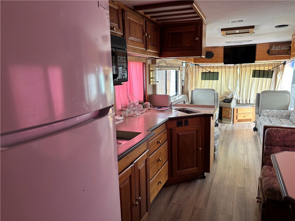 0 South Lone Ranger Road Yucca, AZ 86438 - Photo 40 of 46 motor home kitchen
