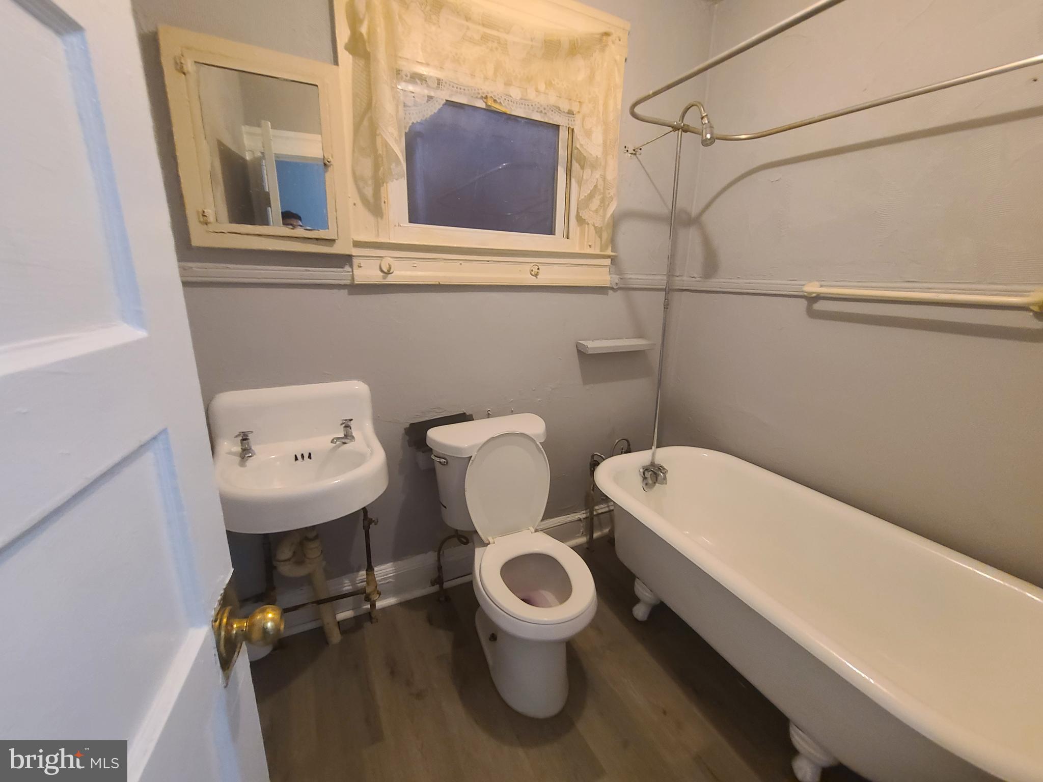 404 North Franklintown Road Baltimore, MD 21223 - Photo 17 of 46