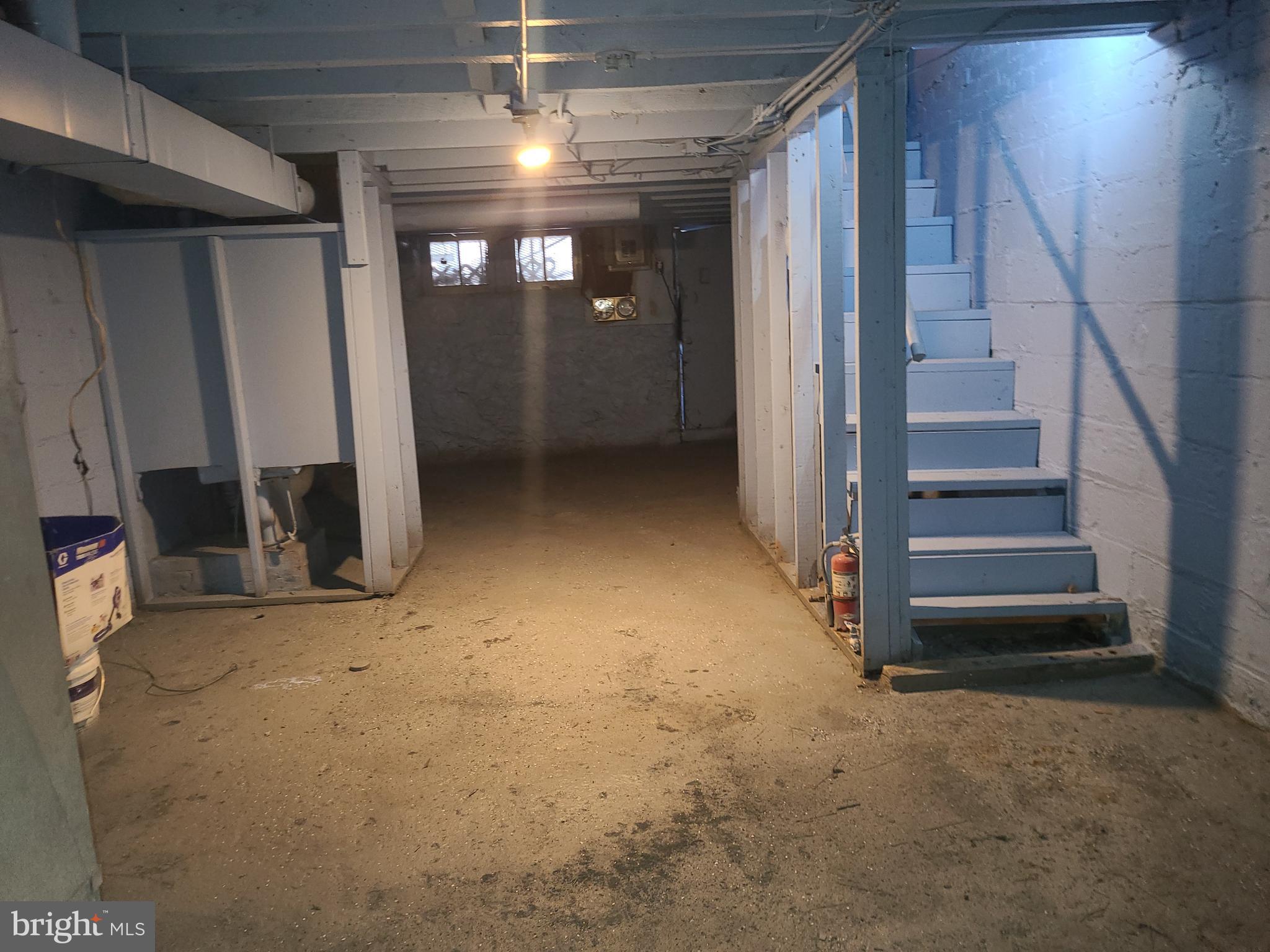 404 North Franklintown Road Baltimore, MD 21223 - Photo 23 of 46