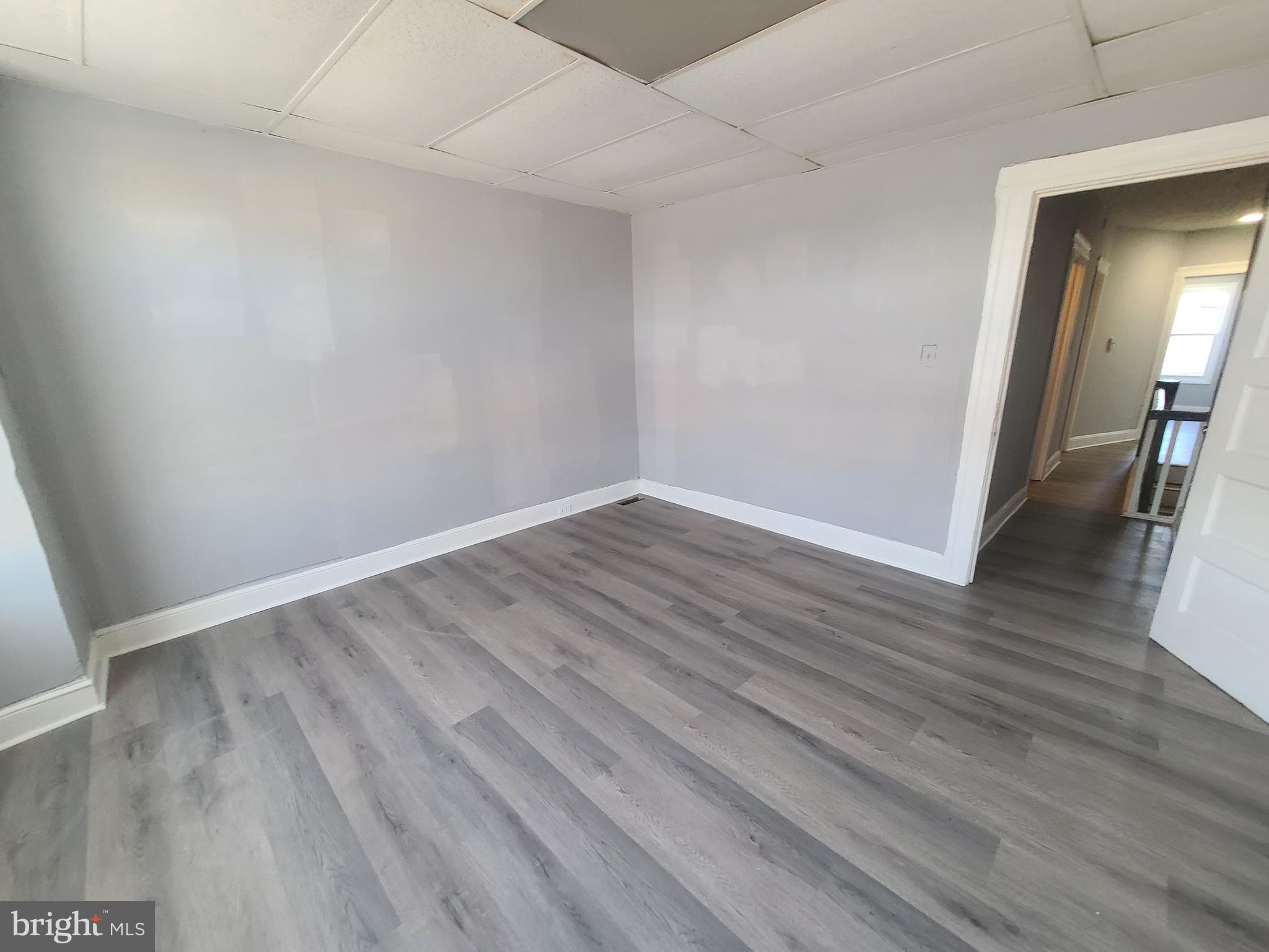 404 North Franklintown Road Baltimore, MD 21223 - Photo 6 of 46