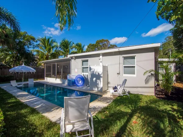 a view of a tennis court