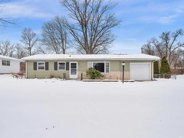$199,900 | 5749 Meadowbrook Drive, Fort Wayne, IN 46835