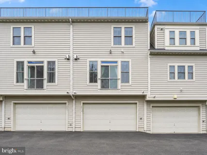 $895,000 | 2619 South Kenmore Court, Arlington, VA 22206