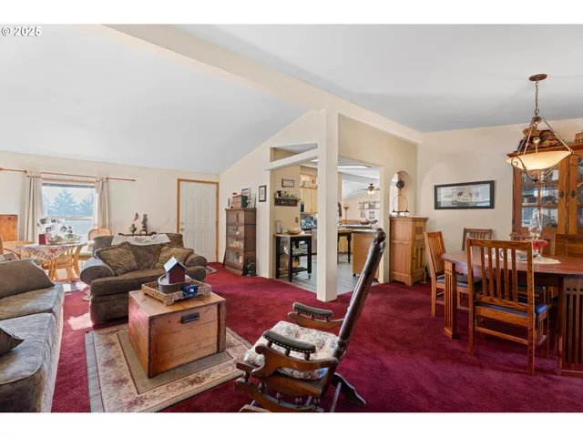 $799,000 | 18863 South Ring Crest Drive, Mulino, OR 97042