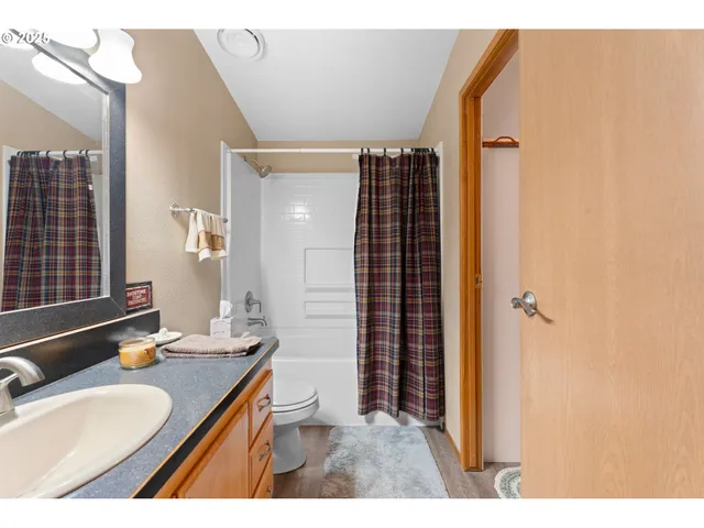 $799,000 | 18863 South Ring Crest Drive, Mulino, OR 97042