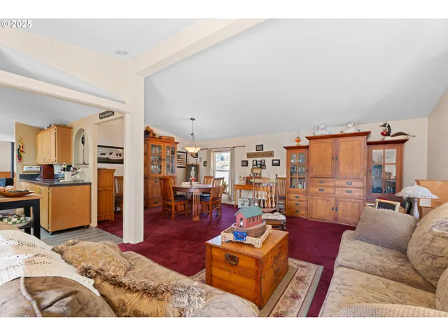 $799,000 | 18863 South Ring Crest Drive, Mulino, OR 97042