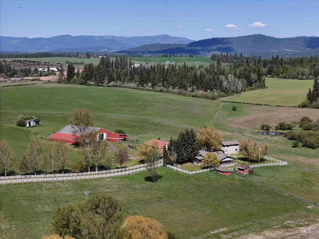 $2,600,000 | 56922 South S Highway, Harrison, ID 83833