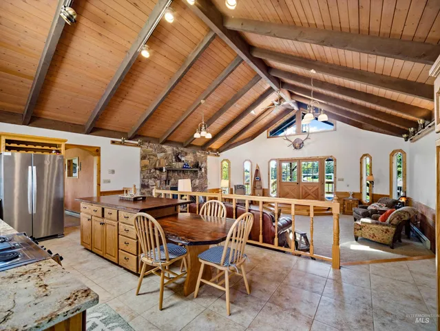 $2,600,000 | 56922 South S Highway, Harrison, ID 83833