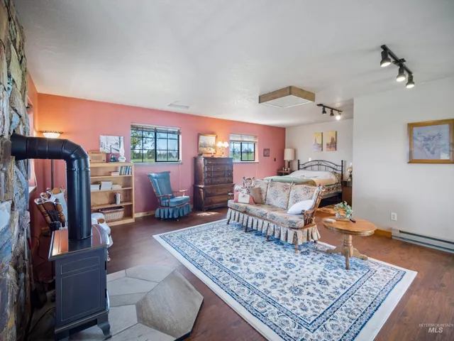 $2,600,000 | 56922 South S Highway, Harrison, ID 83833