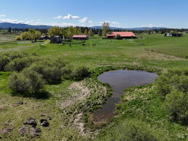 $2,600,000 | 56922 South S Highway, Harrison, ID 83833