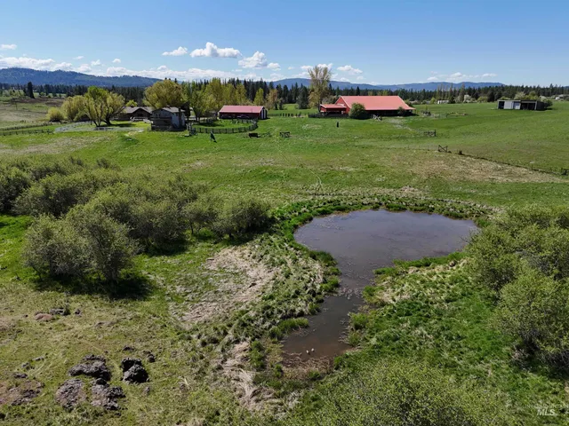 $2,600,000 | 56922 South S Highway, Harrison, ID 83833