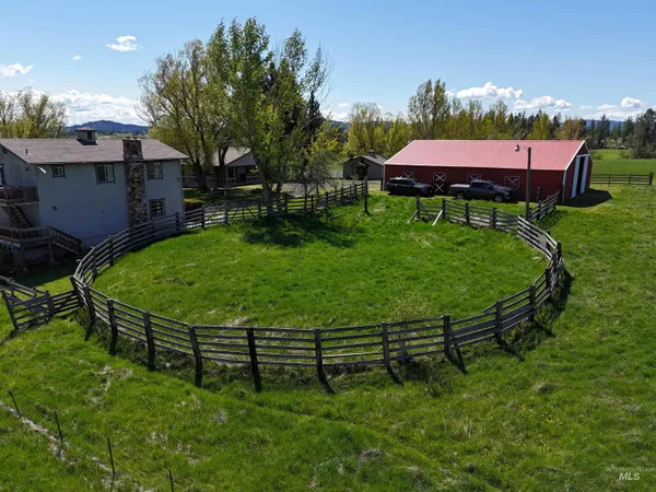 $2,600,000 | 56922 South S Highway, Harrison, ID 83833