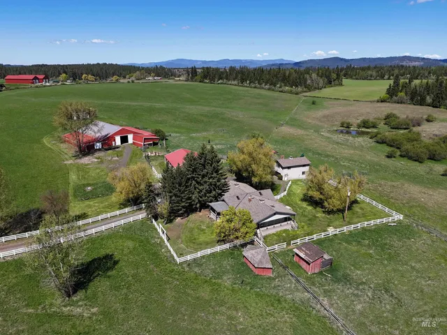 $2,600,000 | 56922 South S Highway, Harrison, ID 83833