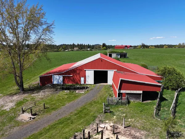 $2,600,000 | 56922 South S Highway, Harrison, ID 83833