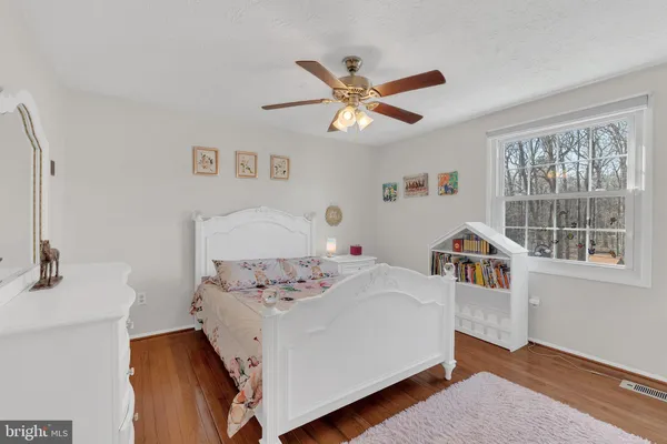 $4,228 | 8271 Raindrop Way, Springfield, VA 22153