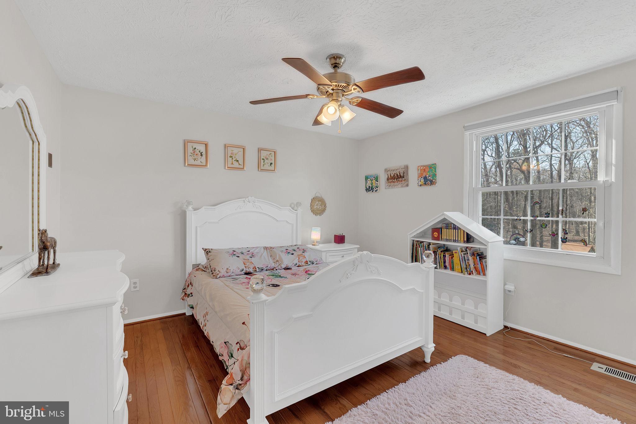 8271 Raindrop Way Springfield, VA 22153 - Photo 17 of 31