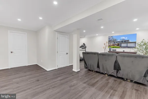 $4,228 | 8271 Raindrop Way, Springfield, VA 22153