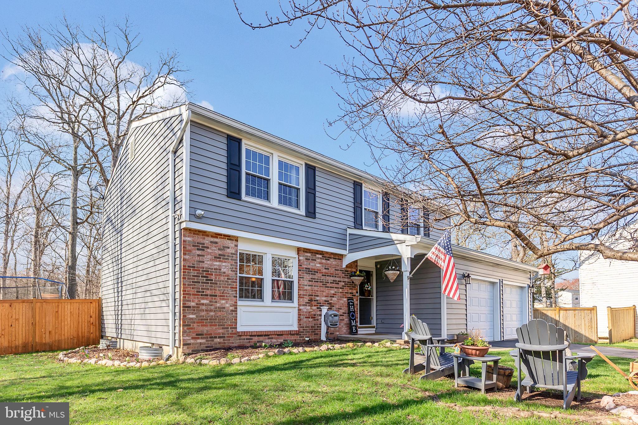 8271 Raindrop Way Springfield, VA 22153 - Photo 4 of 31