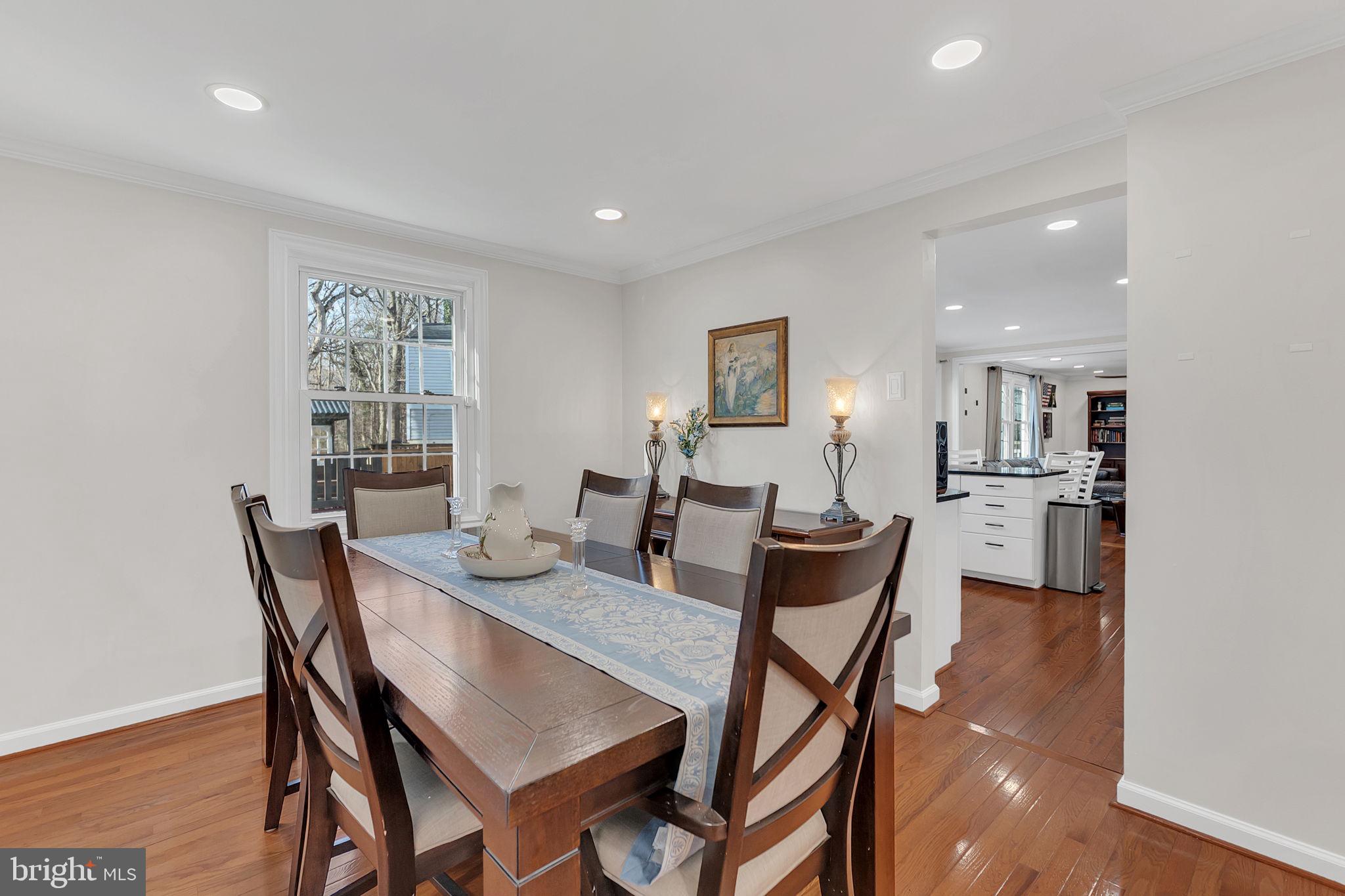 8271 Raindrop Way Springfield, VA 22153 - Photo 8 of 31