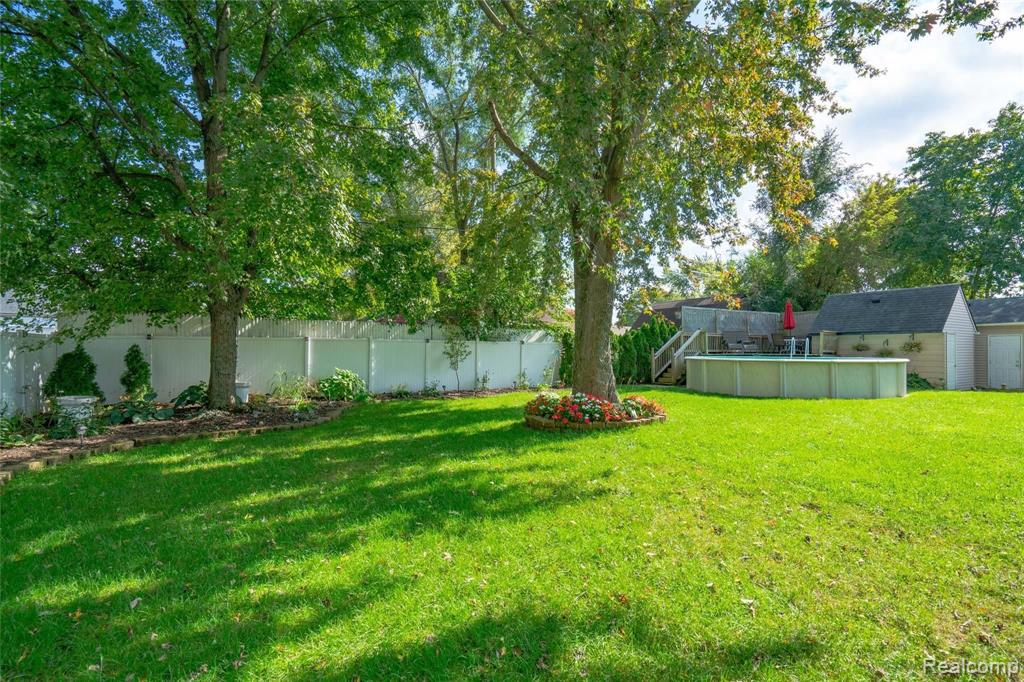 2447 Eastern Avenue Rochester Hills, MI 48307 - Photo 35 of 41