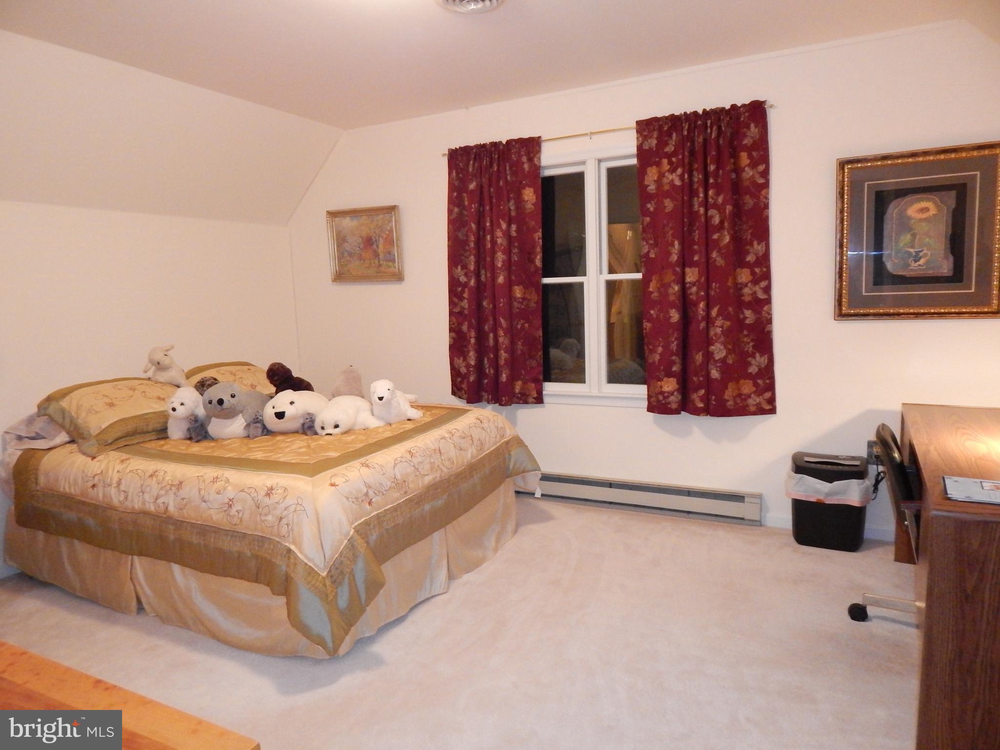 3320 Highland Ridge Road Berkeley Springs, WV 25411 - Photo 12 of 32 Bedroom