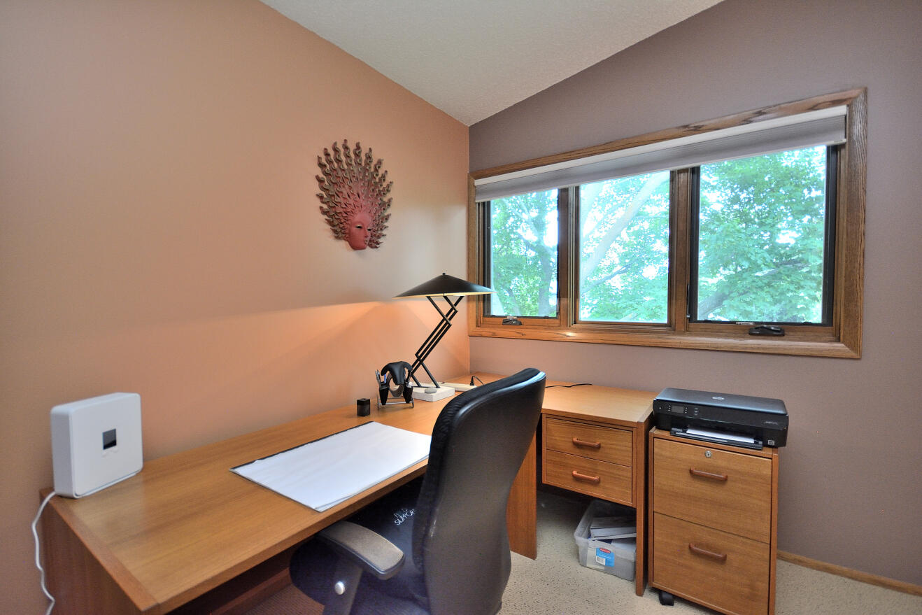 15651 West Ridge Road New Berlin, WI 53151 - Photo 22 of 27 BEDROOM #2